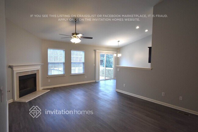 Foto del edificio - 4821 Marathon Ln