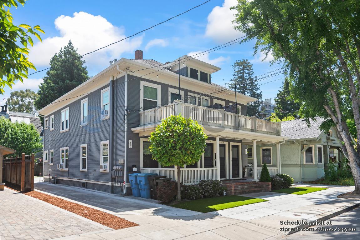 Primary Photo - 214 Emerson St