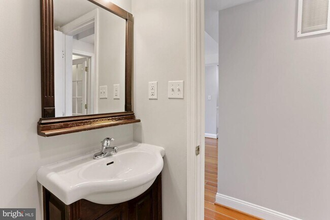 Foto del edificio - 1125 12th St NW