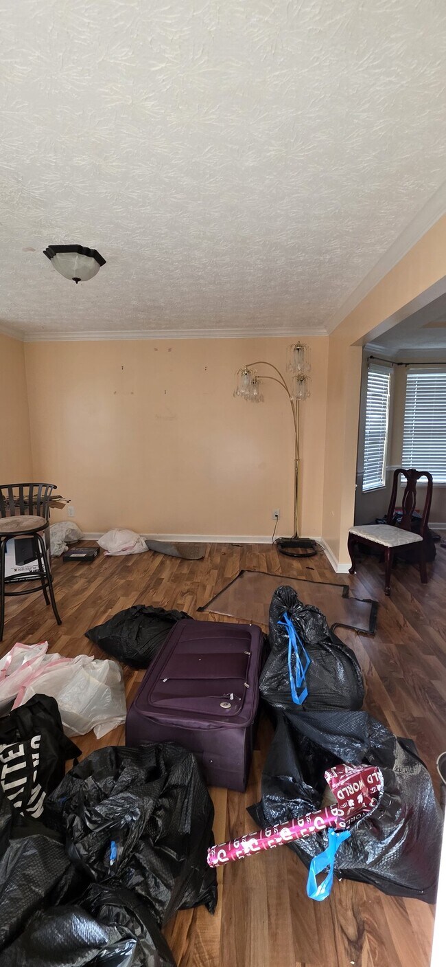 Foto del edificio - 2545 Hillsdale Dr