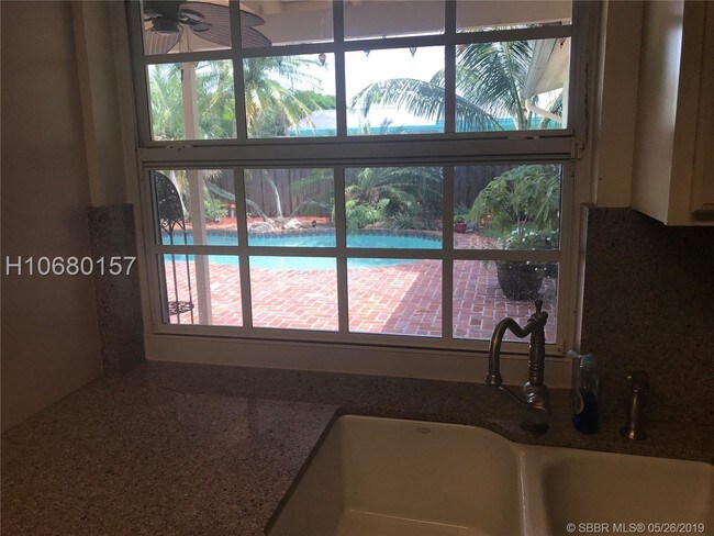 Foto del edificio - 10244 SW 50th St