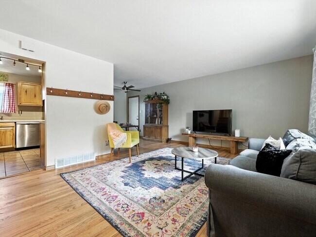 Foto del edificio - 1512 Keaton Ln