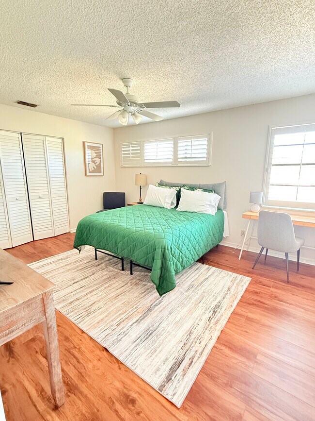 Foto del edificio - 387 Knox McRae Dr