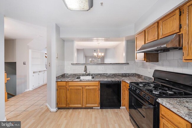 Building Photo - 16213 Presidio Way