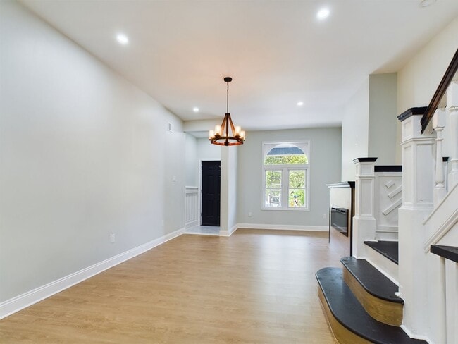 Building Photo - Amazing renovated house for rent