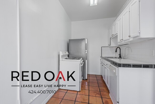 Foto del edificio - 854 S Oxford Ave