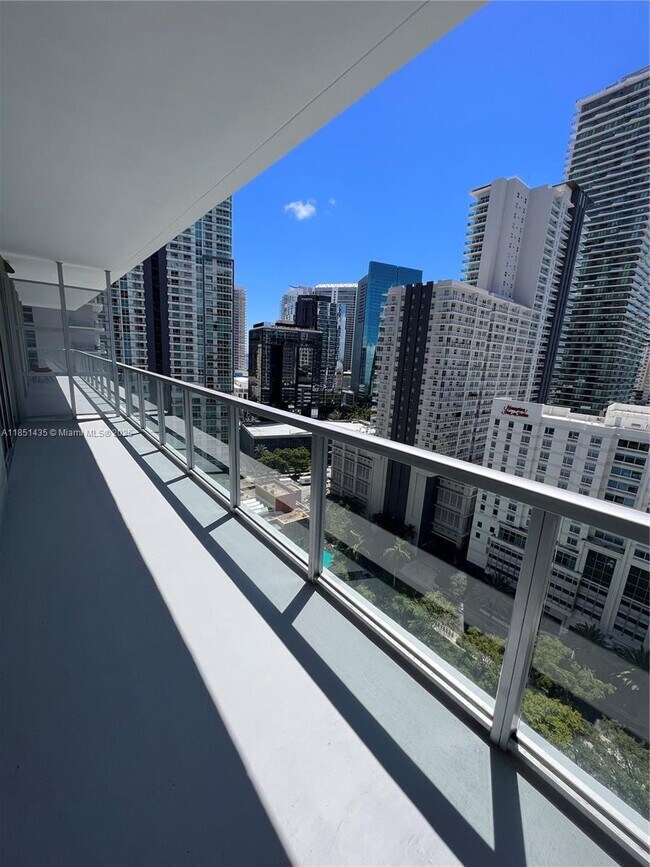 Foto del edificio - 1111 SW 1st Ave