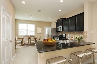 Building Photo - 3606 Carolina Canyon Ct