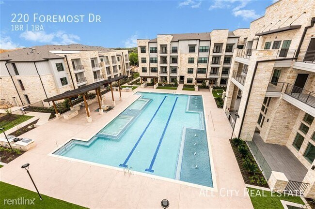 Building Photo - 220 Foremost Dr