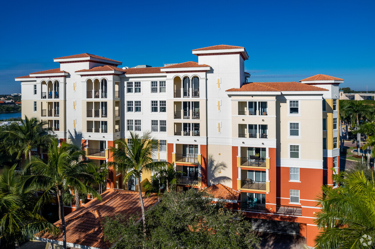 500 S la autopista US 1 - ADMIRAL AT JUPITER YACHT CLUB