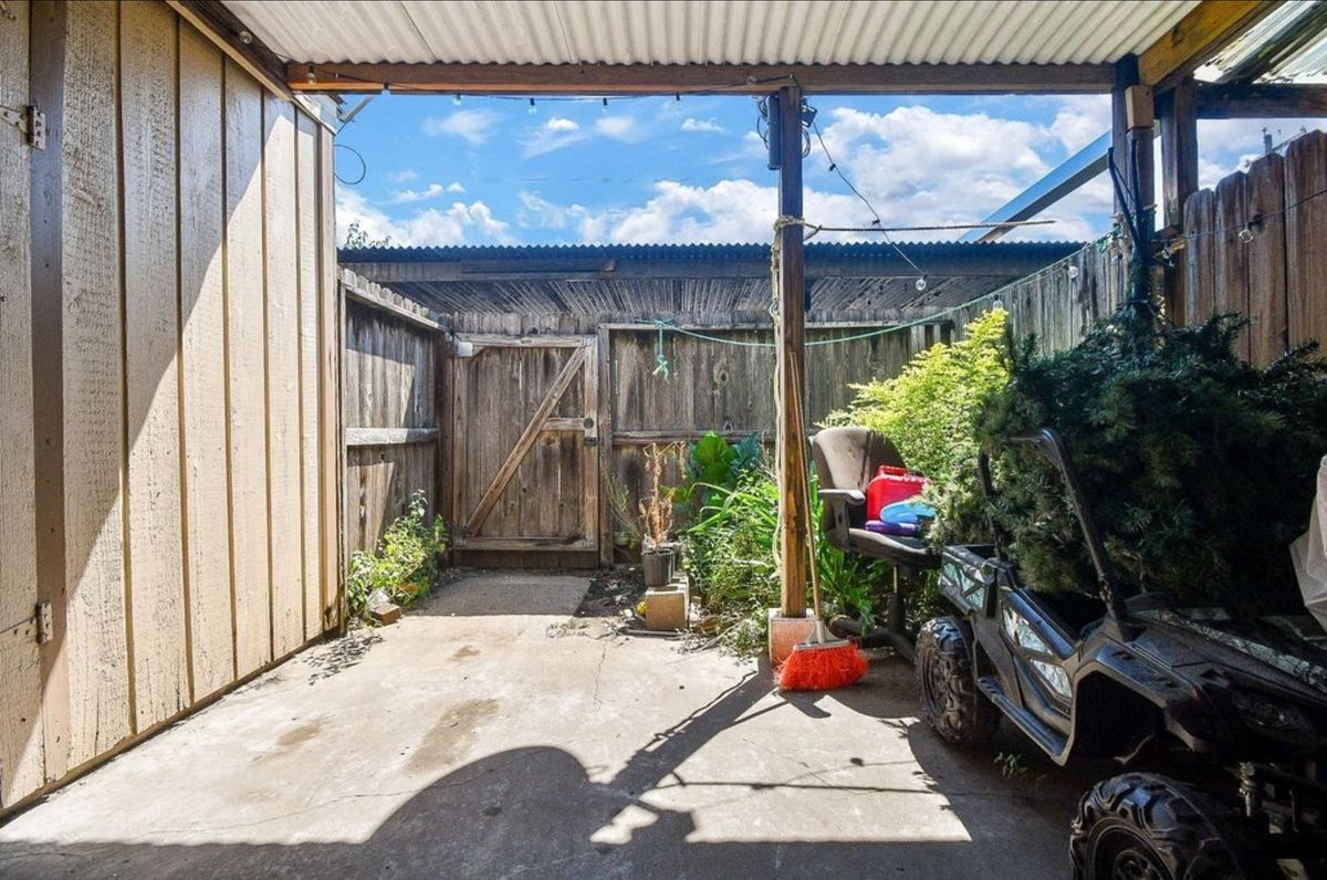 Foto del edificio - 6111 Fondren Rd