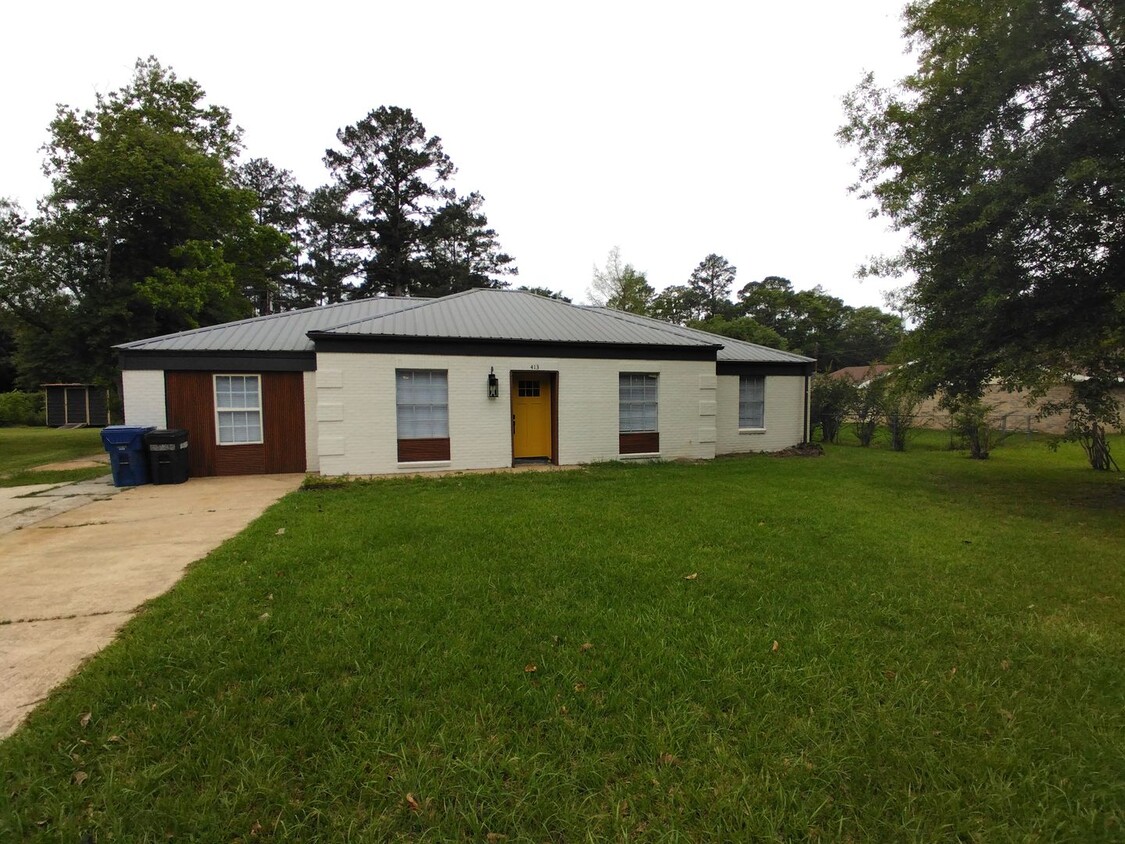Primary Photo - 413 Parkview Ave
