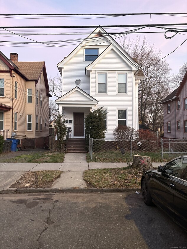 Foto principal - 345 Norton St