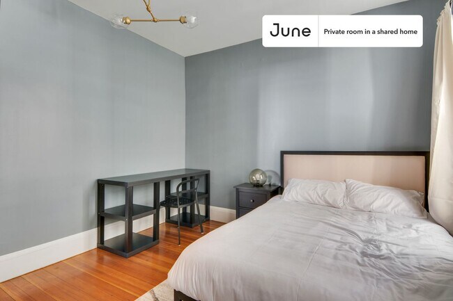 Foto del edificio - Room in Shared 4 bed/1 bath home in Polish Triangle