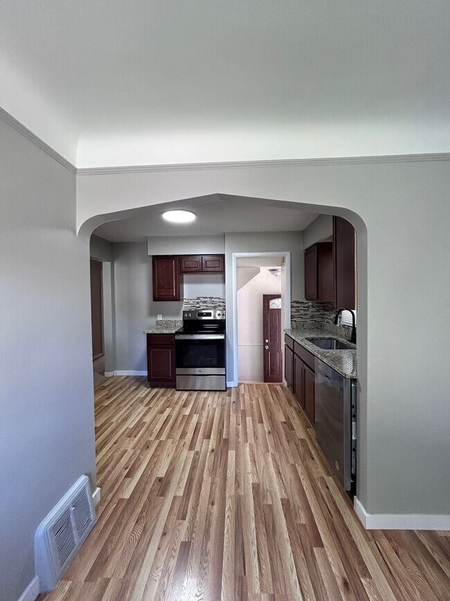 Building Photo - Renovated 3BR Single-Family Home Near Telegraph Rd | Garage & Basement