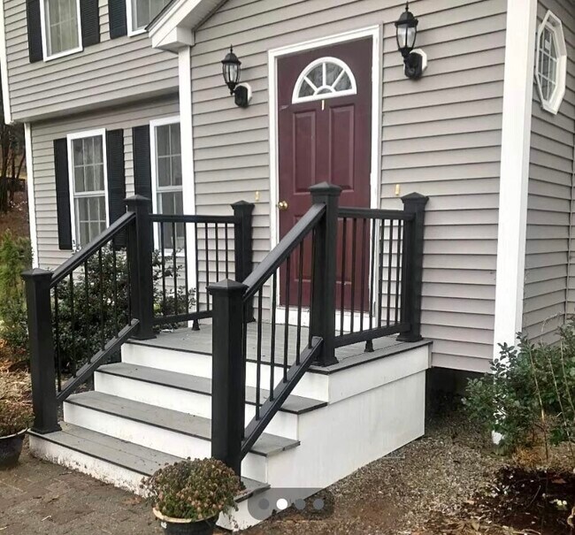 208 Mount Delight Rd, Deerfield, NH 03037 Townhome Rentals in