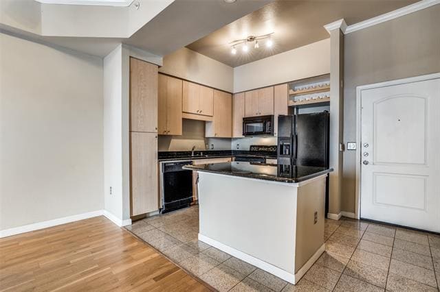 Building Photo - 3225 Turtle Creek Blvd