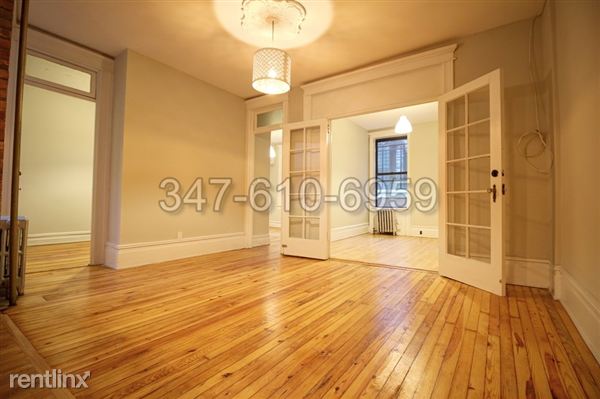 Primary Photo - 256 Pacific St