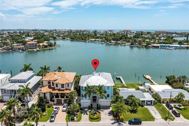 Foto del edificio - 821 Bay Point Dr
