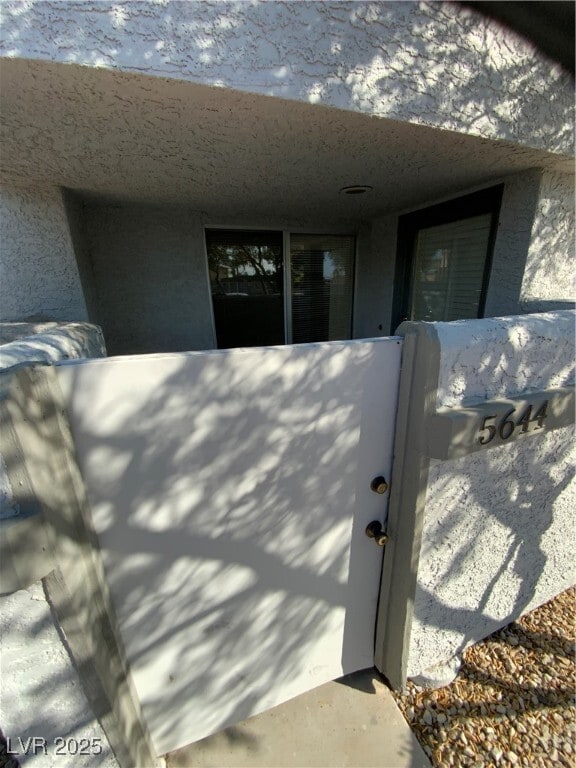 Building Photo - 5644 Vineyard Ln
