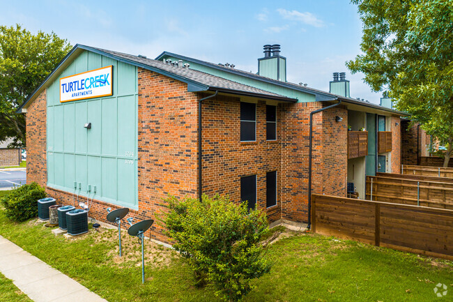 Foto del edificio - Turtle Creek Apartments Sherman