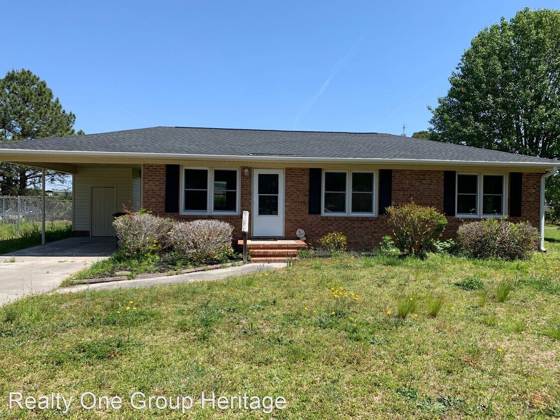 1204 Daisy St, Elizabethtown, NC 28337 House Rental in Elizabethtown