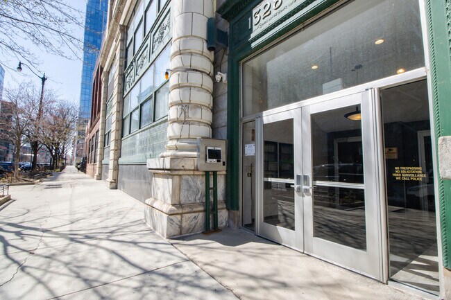 Foto del edificio - 1322 S Wabash Ave