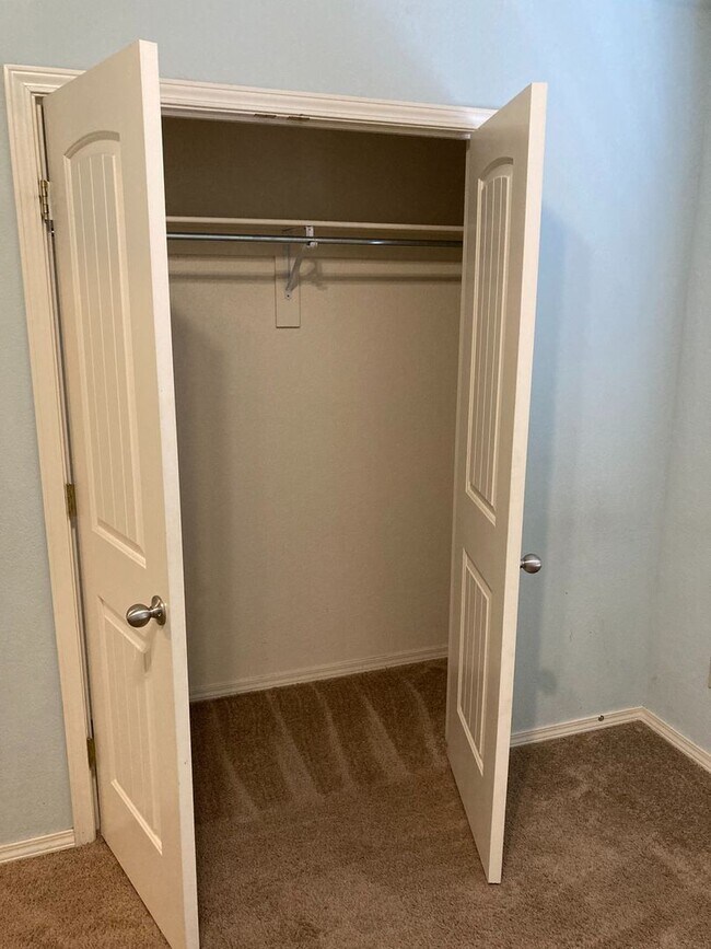 Foto del edificio - Beautiful Three bedroom two bath home in S...