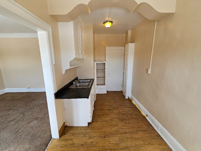 Photo - 1374 West Blvd Apartment