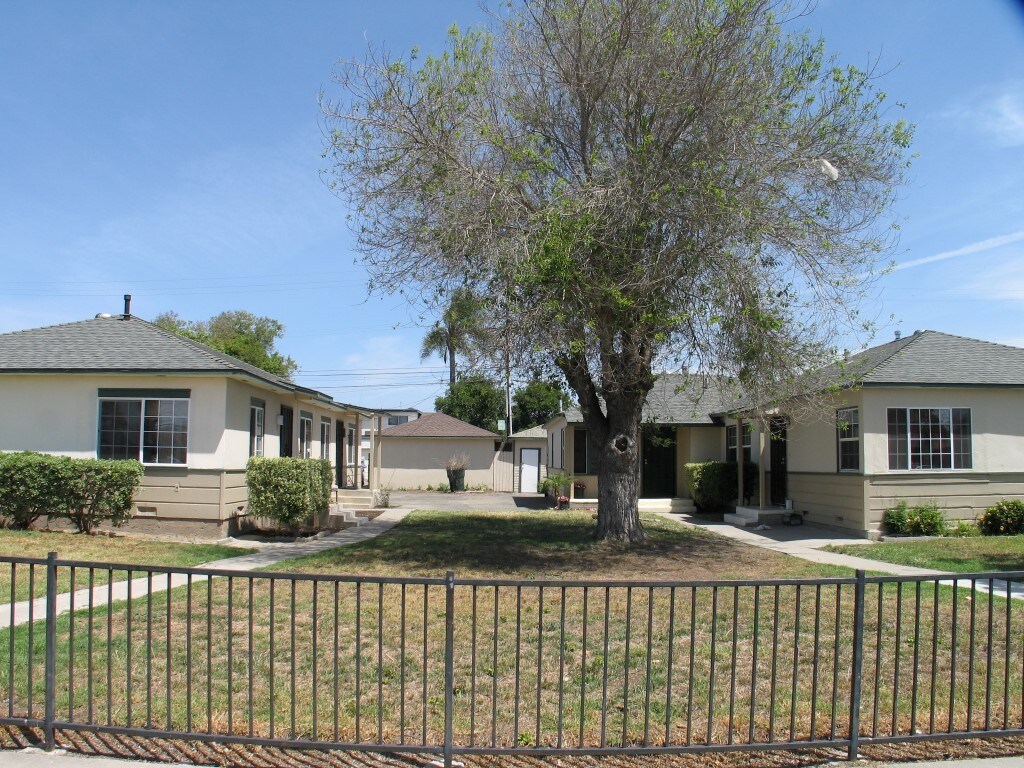 Primary Photo/2014 - 305-313 W Robert Ave