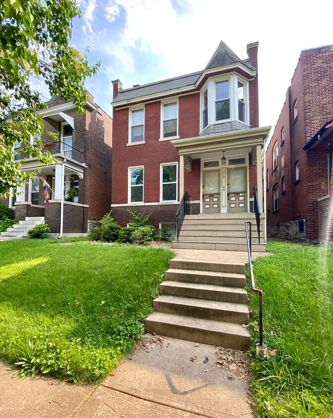 Primary Photo - 750 Dover Pl