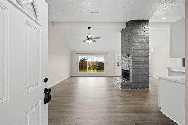 Foto del edificio - 13954 Clark Towne Ln