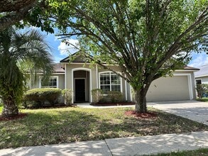 Building Photo - 13012 Staffordshire Dr S