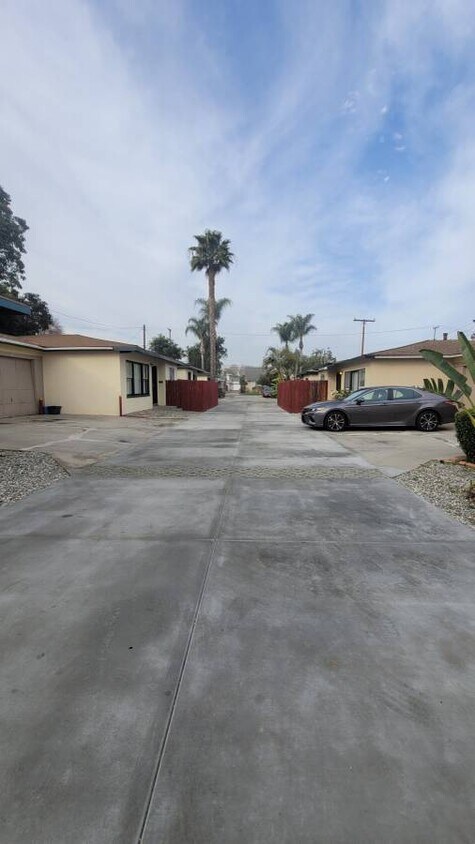 Foto del edificio - 25610 Oak St