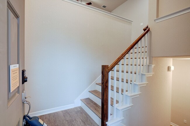 Building Photo - 2212 Dillon Pond Ln