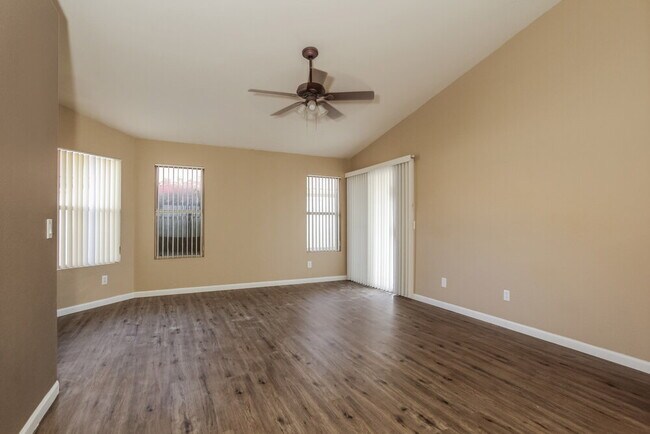 Building Photo - 9745 W Runion Dr