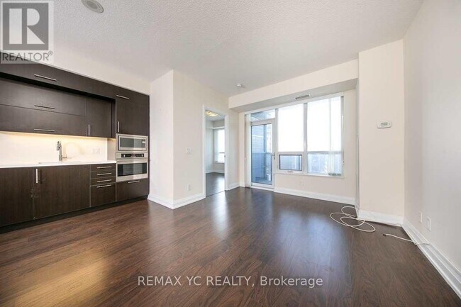 Building Photo - 2 Anndale Dr