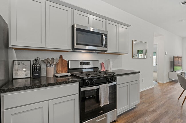 Building Photo - 5414 Magnolia Heath Ln