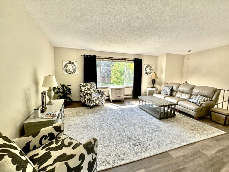 Foto principal - 16315 Franklin Trail SE