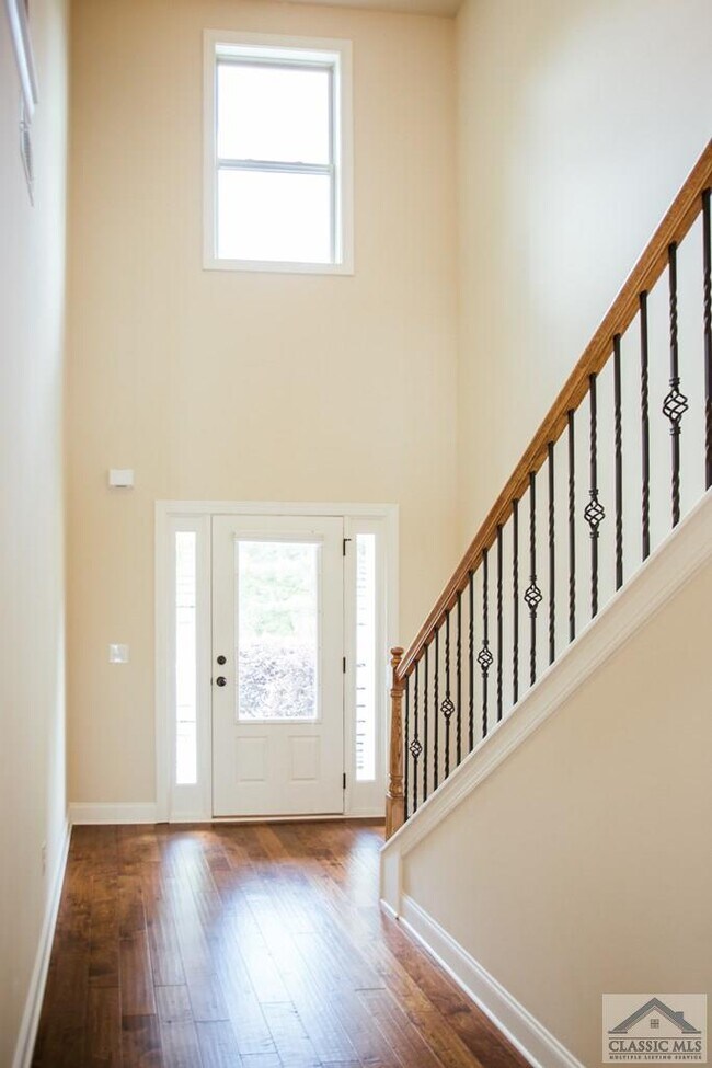 Building Photo - 253 Towns Walk Dr