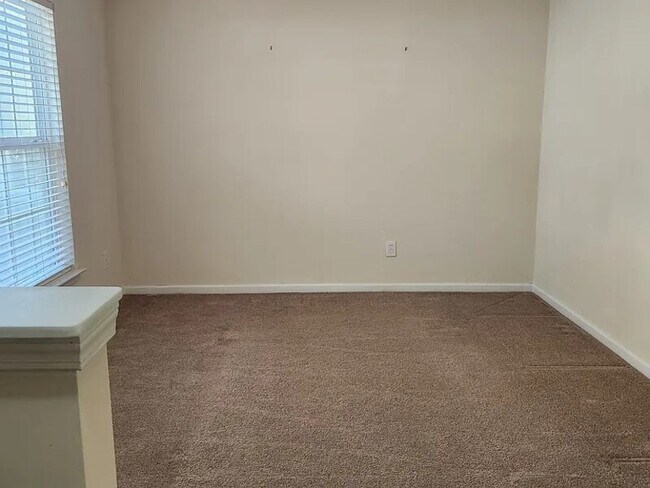 Foto del edificio - 429 Buttonbush Ct