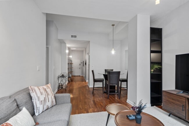 Building Photo - 187 Wayne St