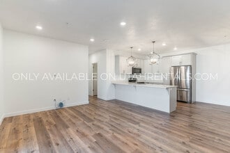 Building Photo - 891 S 2300 E