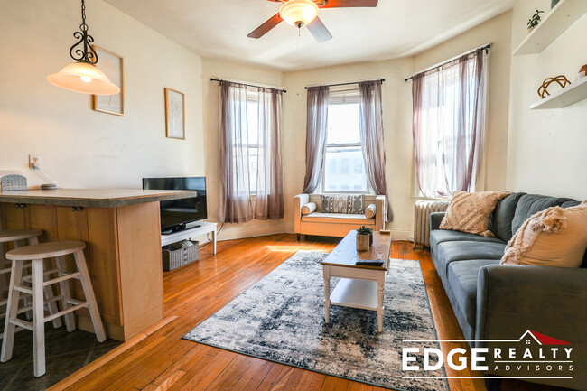 Foto del edificio - 1564 Commonwealth Ave