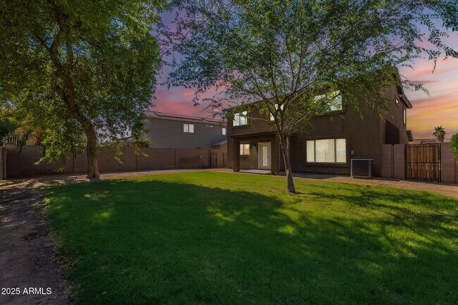 Building Photo - 15885 W Apache St