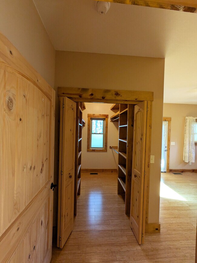 Foto del edificio - 291 Leamon Dr