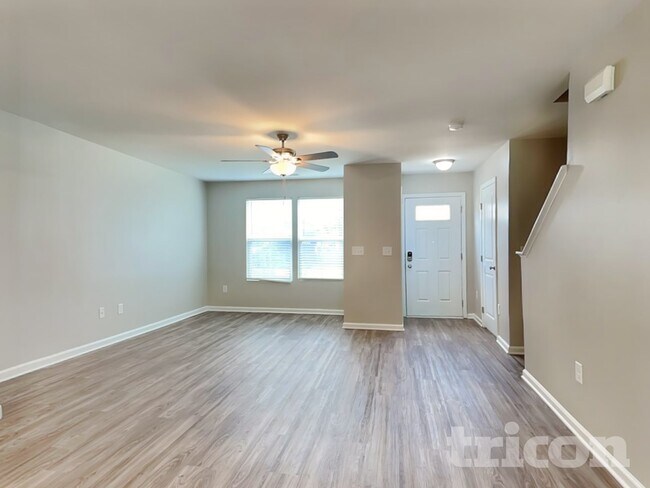 Building Photo - 38 E Lumber Ct