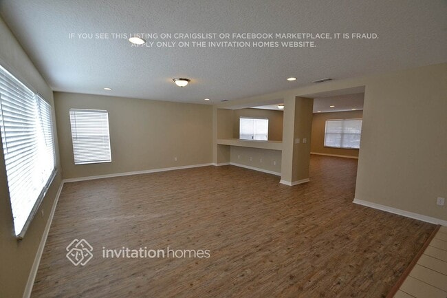 Building Photo - 13630 Podocarpus Ln