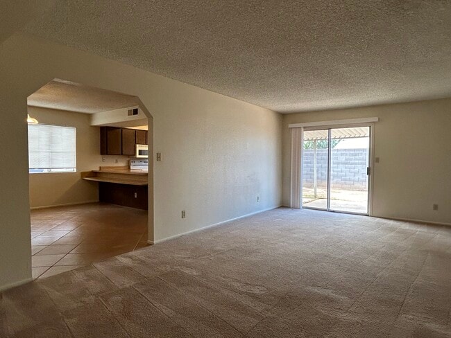 Building Photo - 1653 W Plana Ave