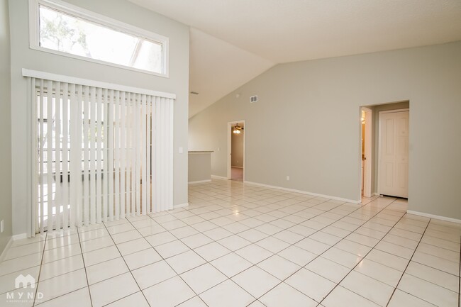 Foto del edificio - 1183 Pin Oak Dr